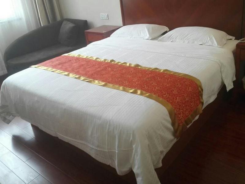 Greentree Inn Linyi Feixian Jianshe Road Express Hotel Zewnętrze zdjęcie