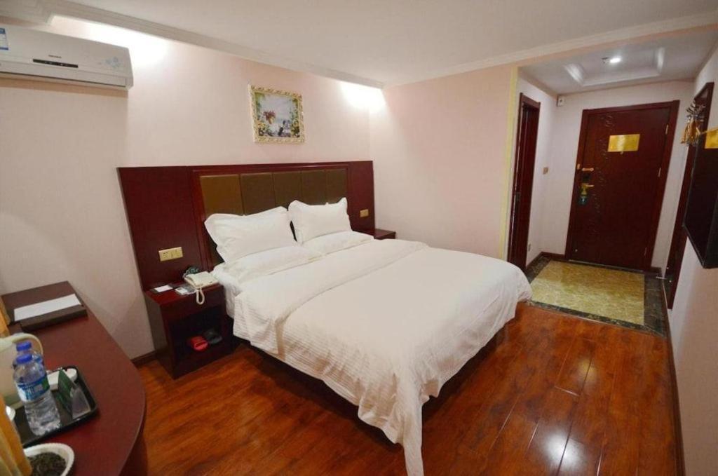 Greentree Inn Linyi Feixian Jianshe Road Express Hotel Zewnętrze zdjęcie