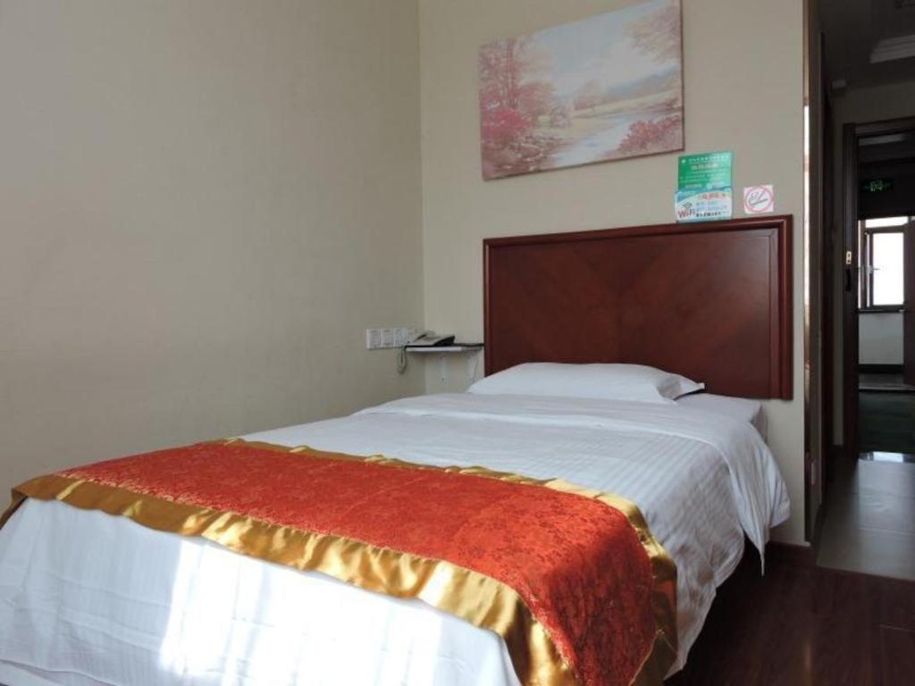 Greentree Inn Linyi Feixian Jianshe Road Express Hotel Zewnętrze zdjęcie