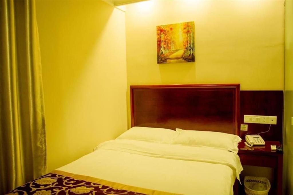 Greentree Inn Linyi Feixian Jianshe Road Express Hotel Zewnętrze zdjęcie
