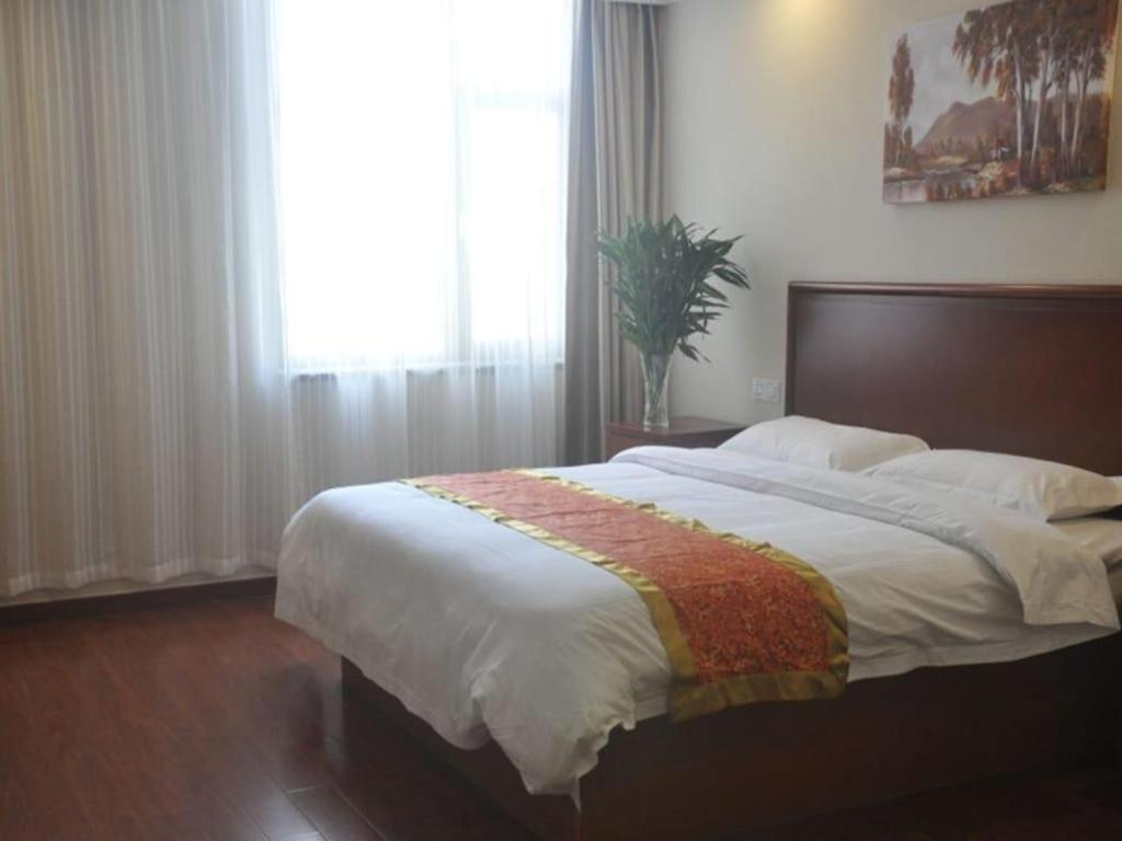 Greentree Inn Linyi Feixian Jianshe Road Express Hotel Zewnętrze zdjęcie