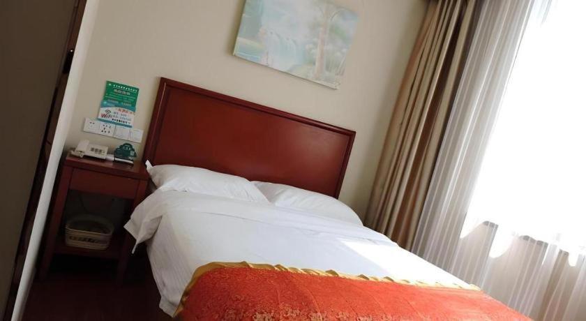 Greentree Inn Linyi Feixian Jianshe Road Express Hotel Zewnętrze zdjęcie