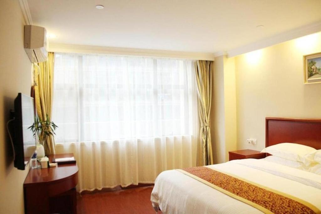 Greentree Inn Linyi Feixian Jianshe Road Express Hotel Zewnętrze zdjęcie