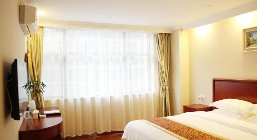 Greentree Inn Linyi Feixian Jianshe Road Express Hotel Zewnętrze zdjęcie
