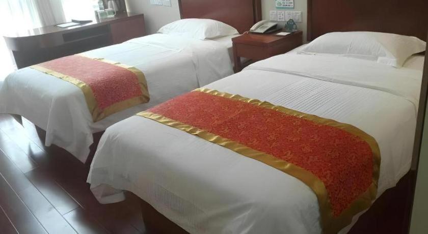 Greentree Inn Linyi Feixian Jianshe Road Express Hotel Zewnętrze zdjęcie