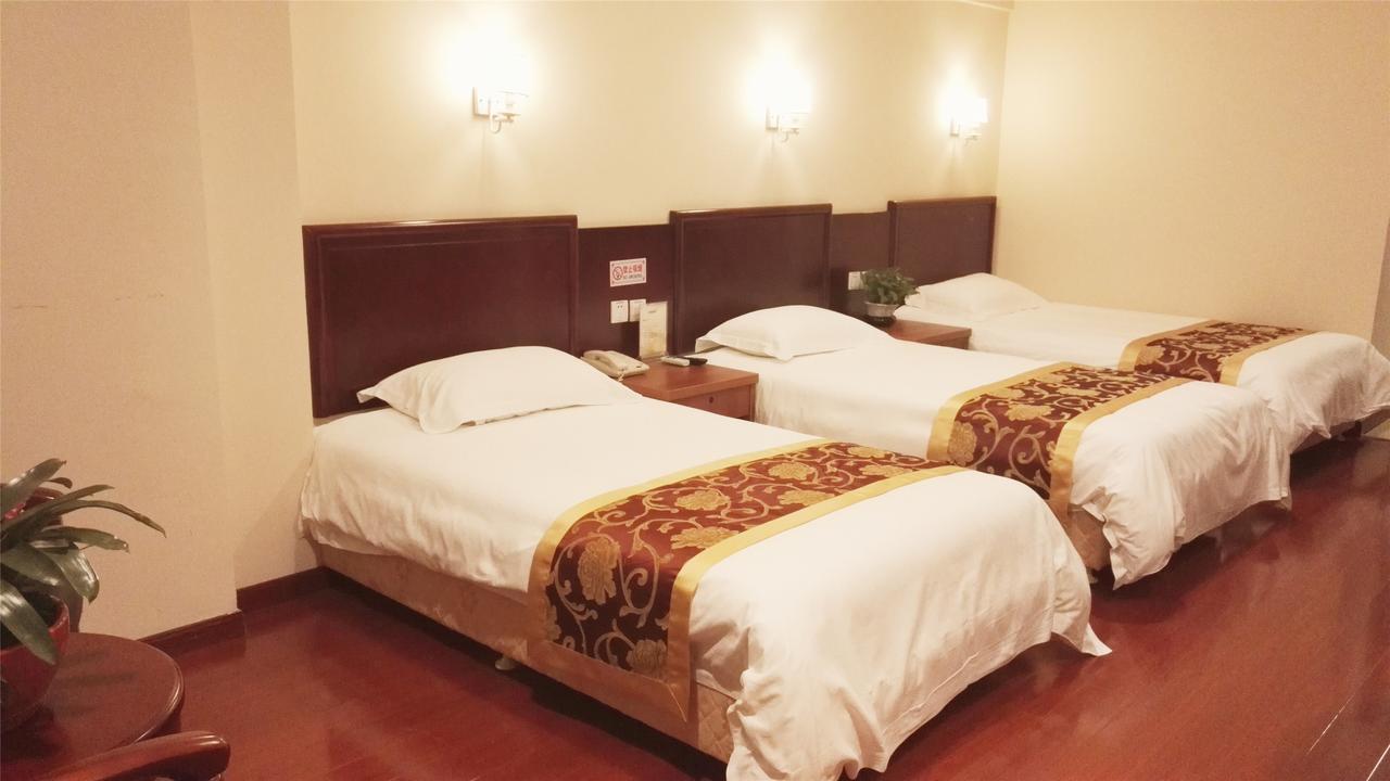 Greentree Inn Linyi Feixian Jianshe Road Express Hotel Zewnętrze zdjęcie